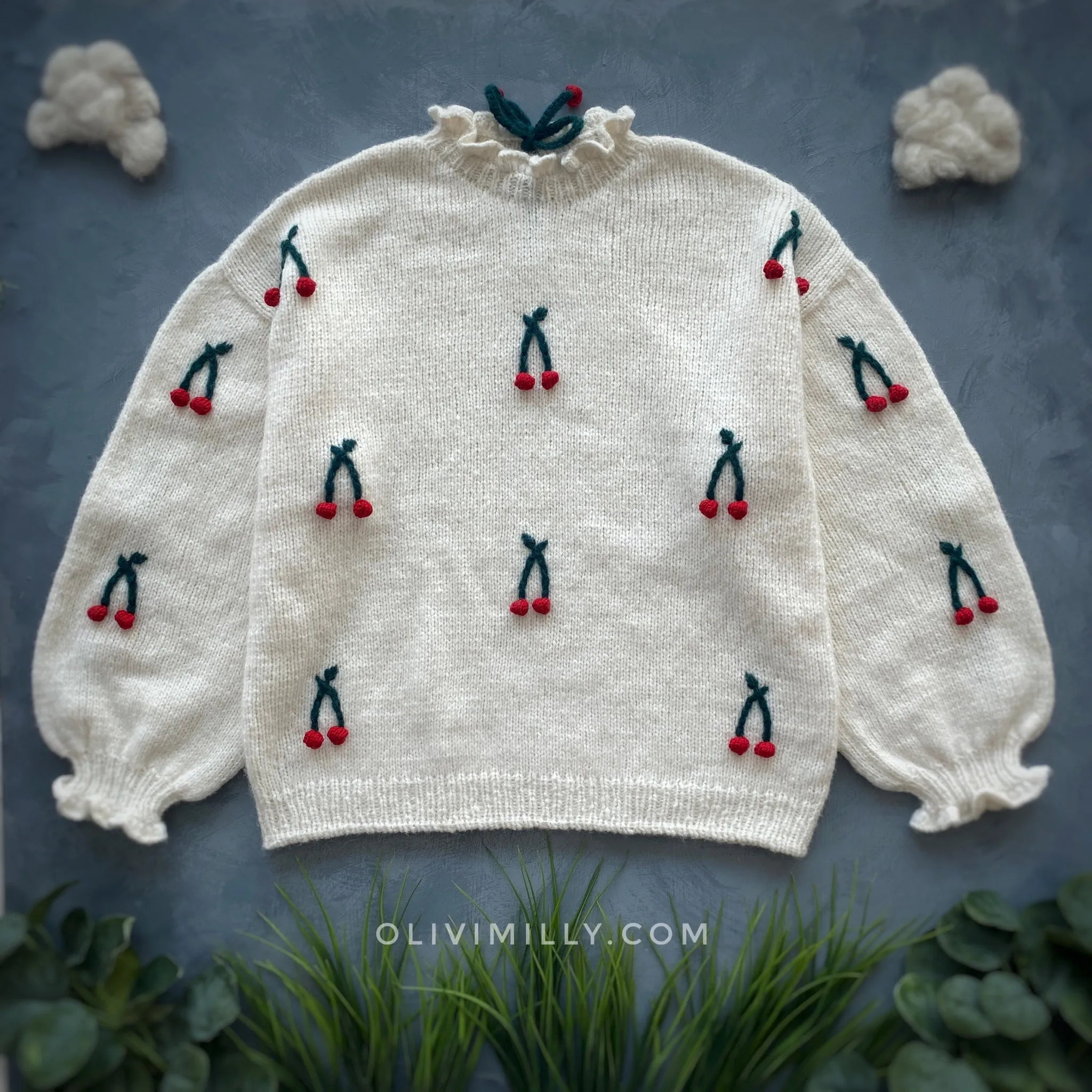 Adult Cherries pullover | off white