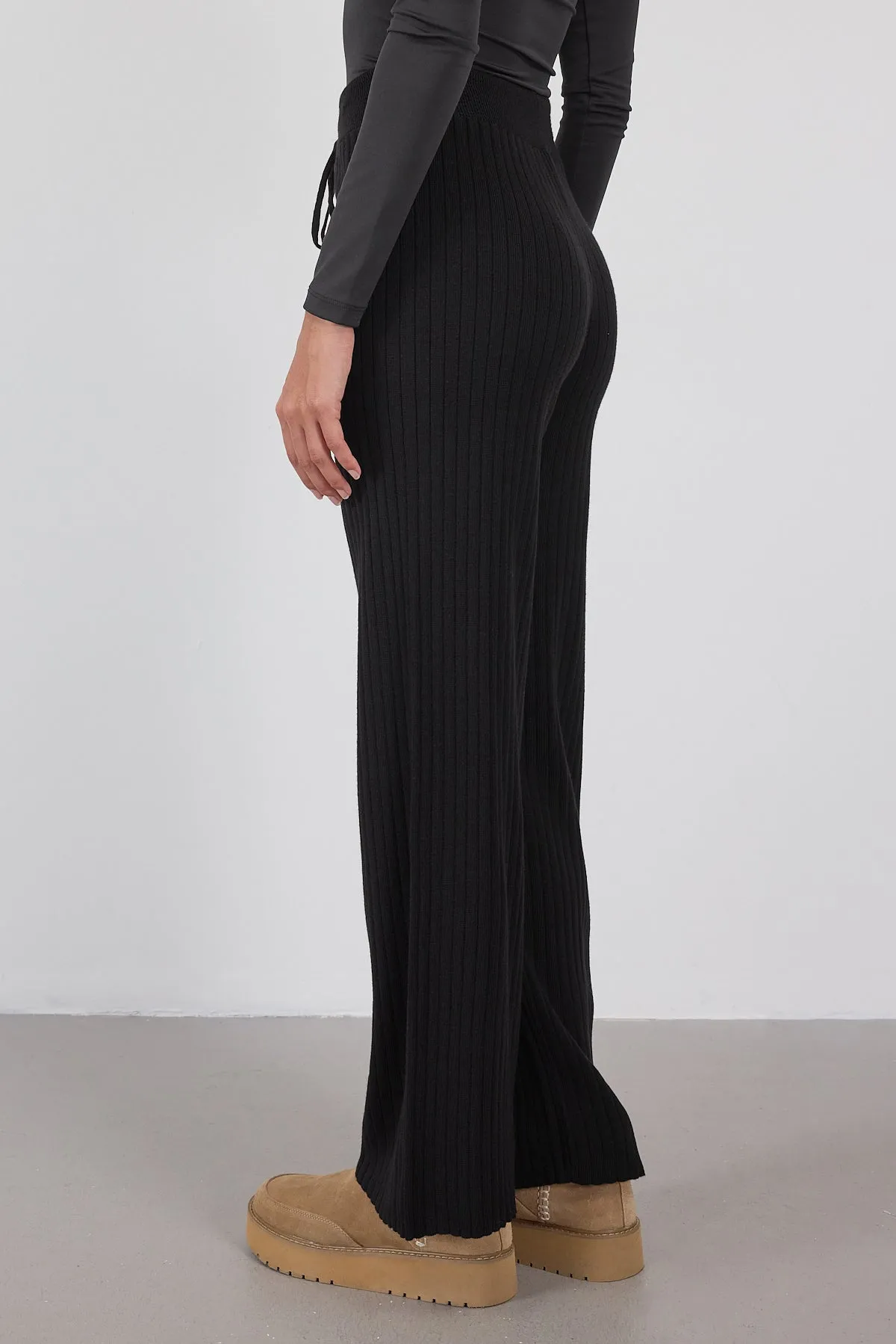 Elastic Waist Front Tie Knit Pants