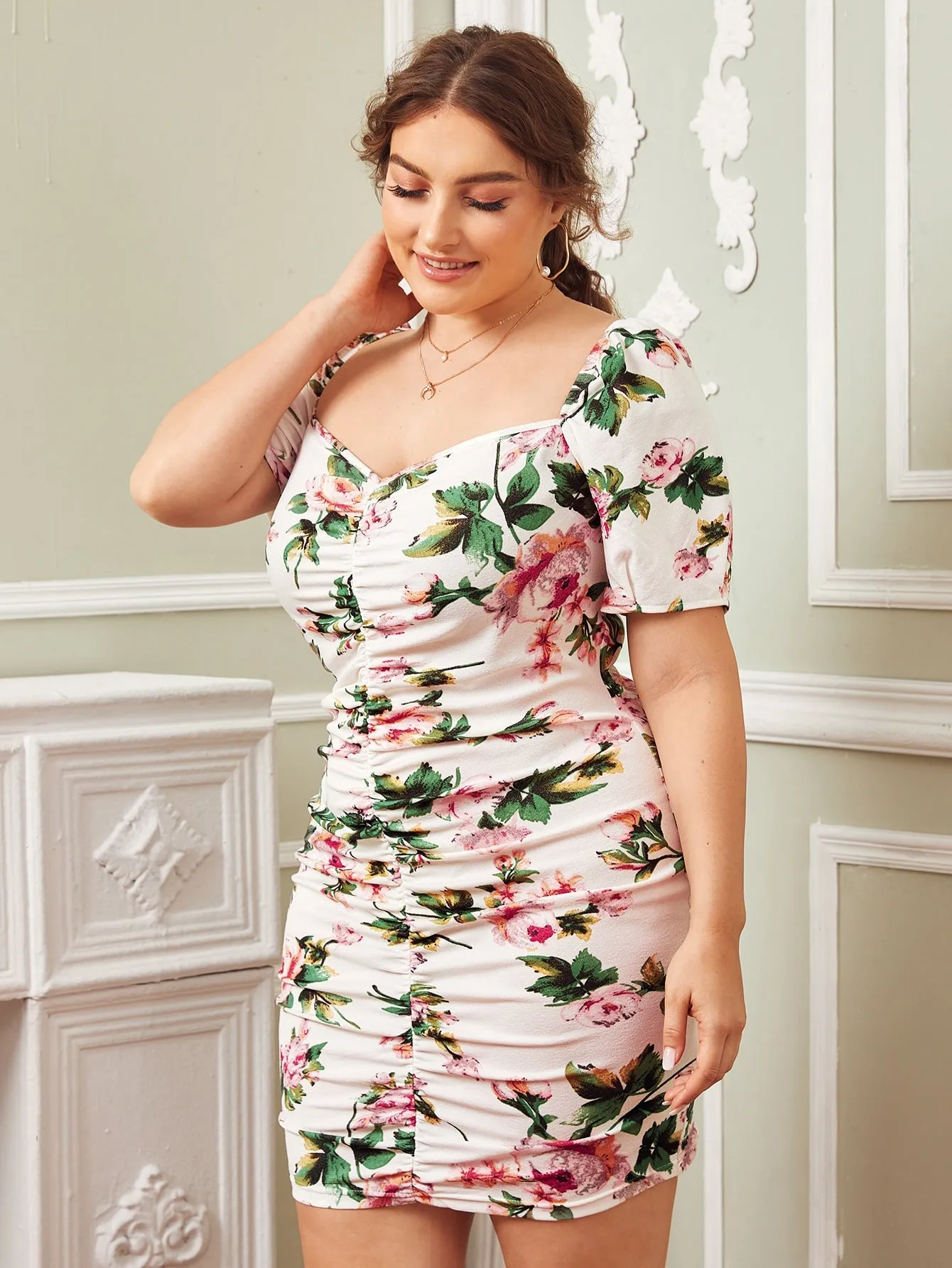 Elegant Floral Ruched Short Sleeve Sweetheart Pencil Natural Short Plus Size Dress