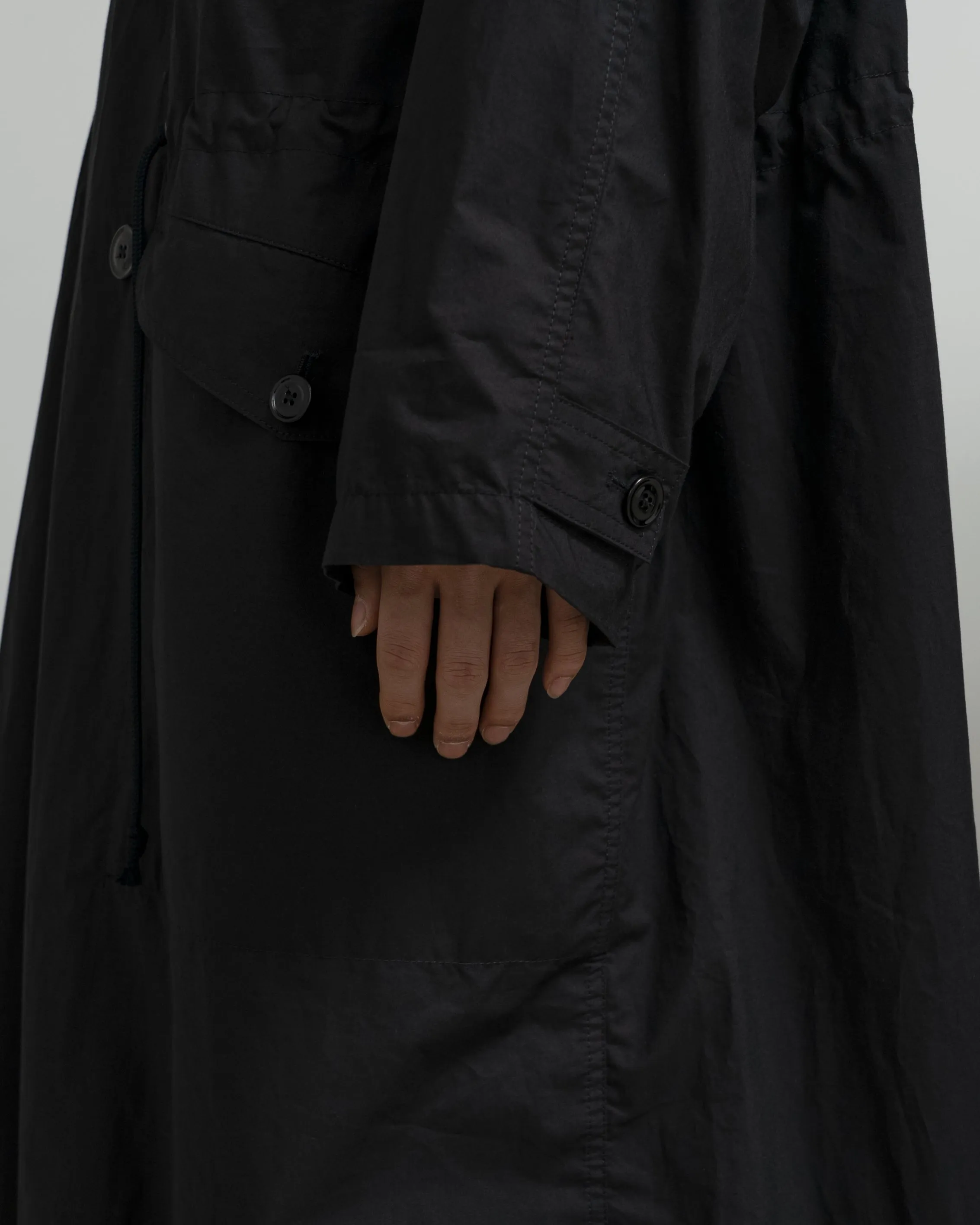 LIGHT HOODED TRENCH