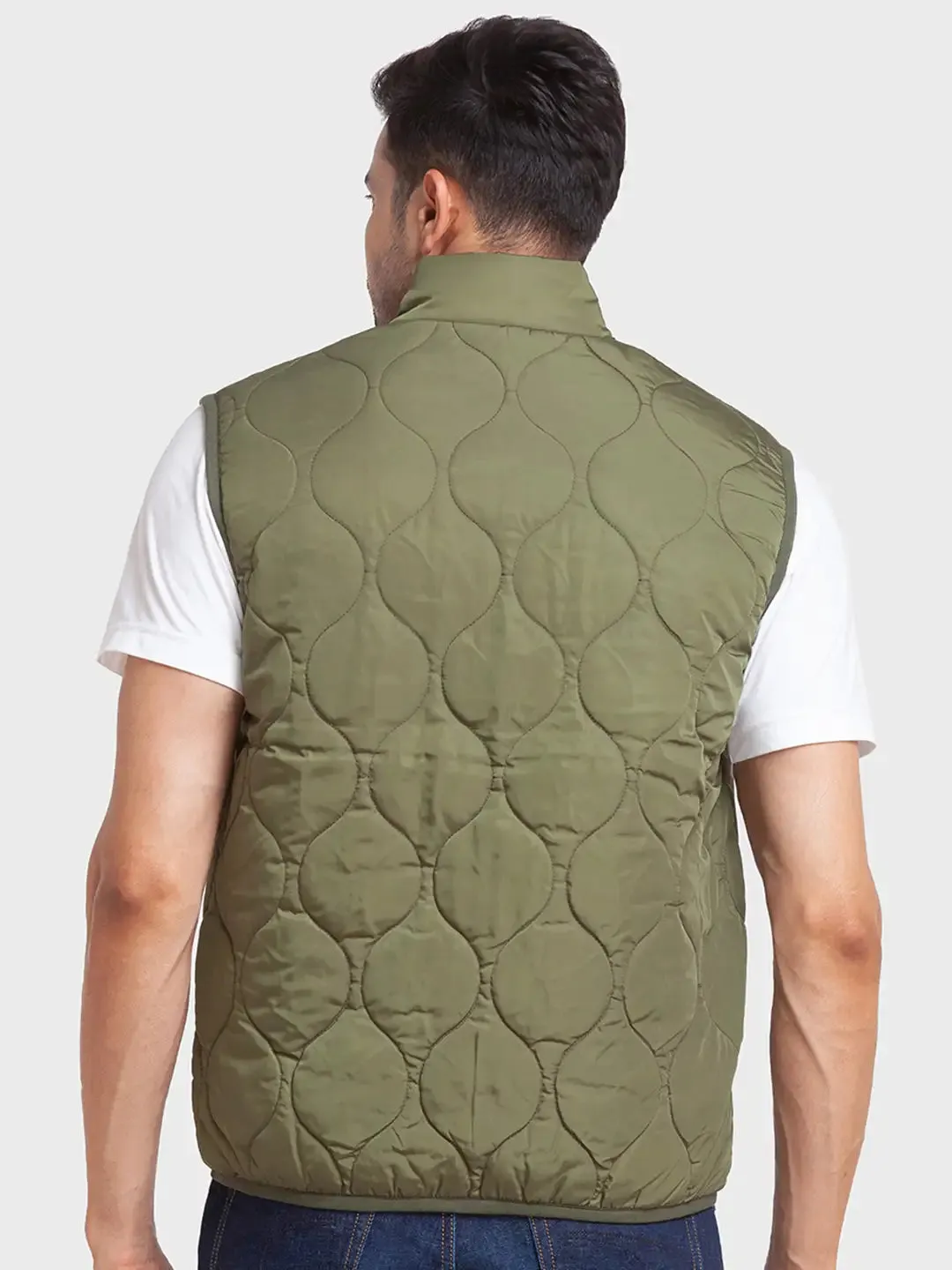 Men Green Tailored Fit Solid Polyester Sleeveless Jackets